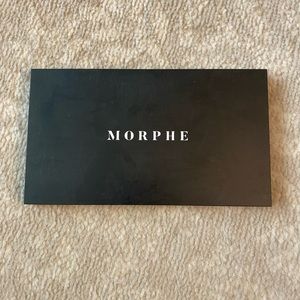 MORPHE 8T totally tan complexion pro face palette
